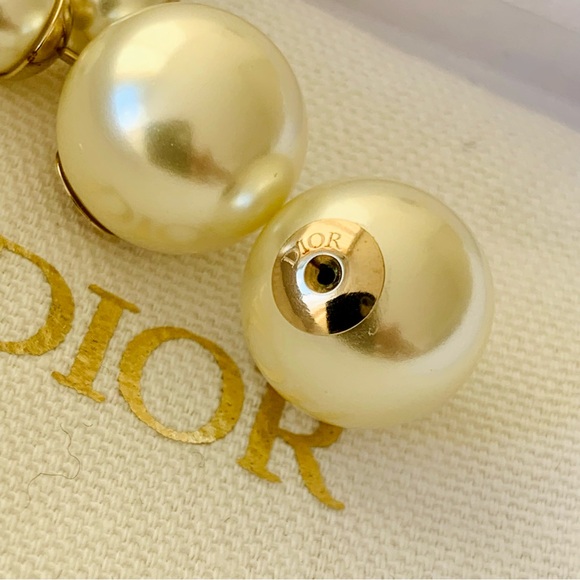 Dior Tribales Earrings Gold Finish Metal Pearl pouch and box Authentic Excellent - Picture 7 of 14